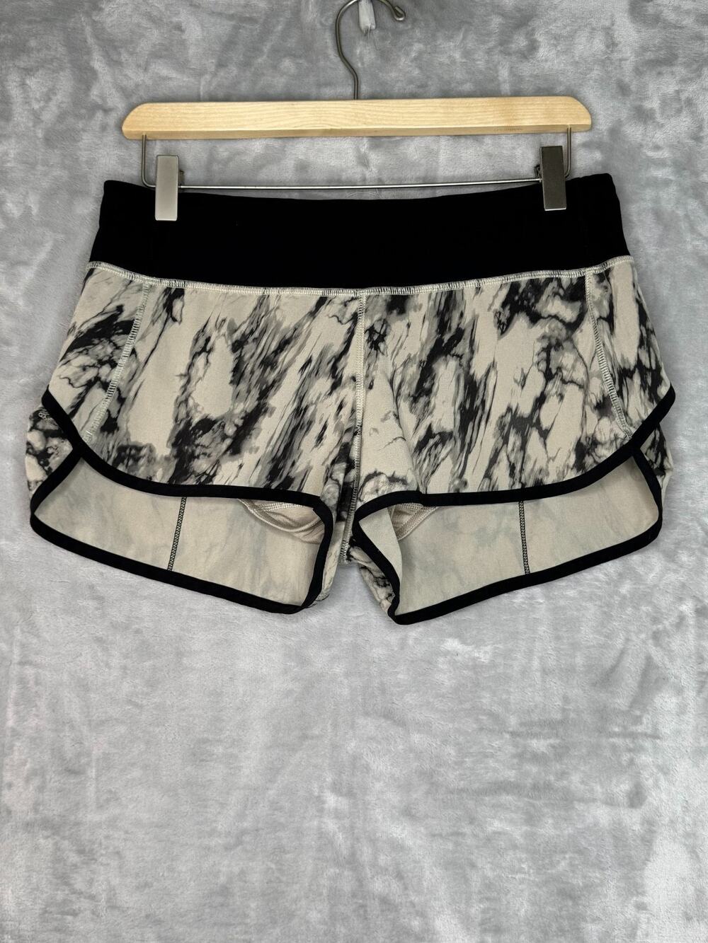 Lululemon Speed Shorts Womens 6 Great Granite Black Mojave Tan Marble Lined